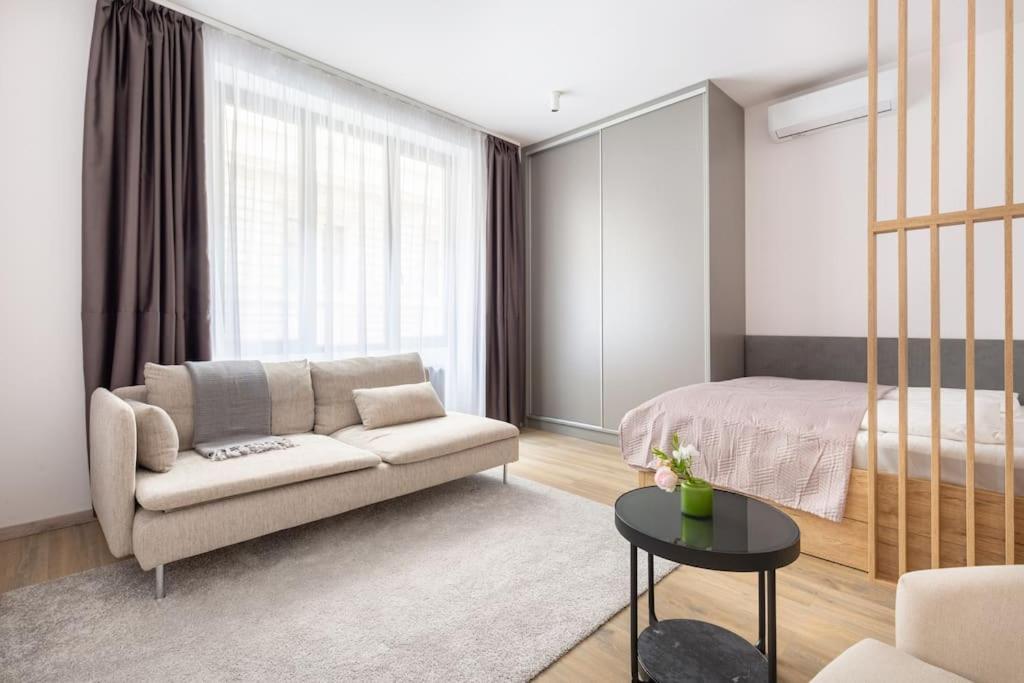 Real Gem At The Opera House Apartment Budapest Exterior photo